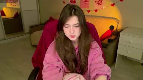 Bella online show from November 19, 5:40 am