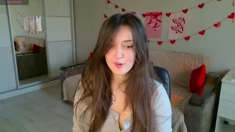 Bella online show from October 25, 7:08 am