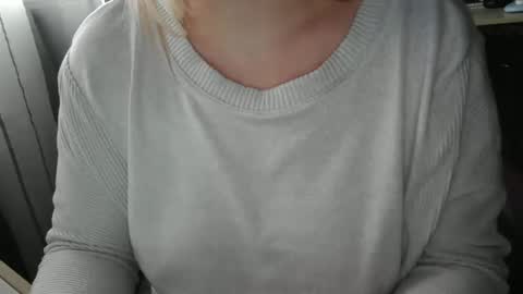 Lara online show from February 17, 5:01 pm