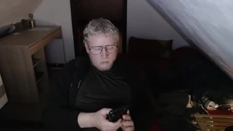 pussylovercb online show from December 19, 9:49 am