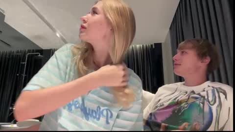 Lina online show from December 4, 7:02 pm