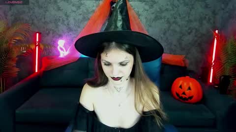 Ellie online show from November 1, 7:40 am