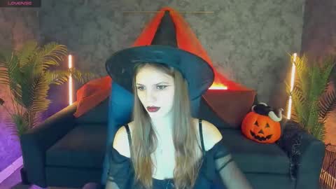 Ellie online show from October 27, 7:08 am