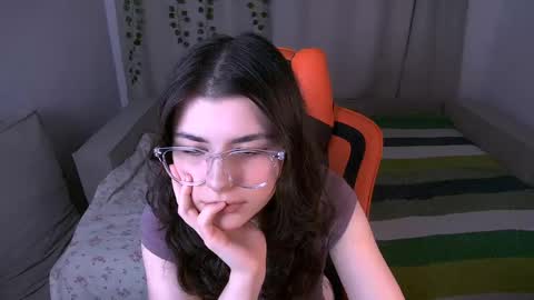 Ava online show from May 16, 11:47 pm