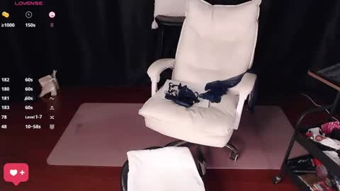 qianqian_ online show from July 7, 4:22 pm