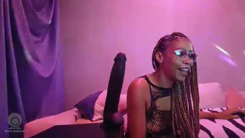 Snapshot of qmaspues69 chatting on February 8, 12:49 am Mistress online show from February 8, 12:49 am