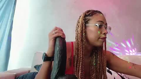 Snapshot of qmaspues69 chatting on February 11, 8:10 pm Mistress online show from February 11, 8:10 pm