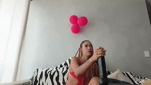 Snapshot of qmaspues69 chatting on February 4, 2:10 pm Mistress online show from February 4, 2:10 pm