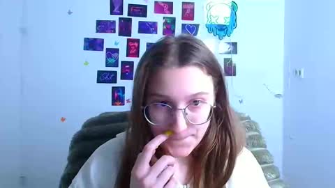 Amelie online show from February 18, 12:27 pm