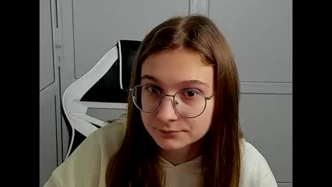 Amelie online show from April 14, 7:11 am