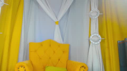 queen online show from March 3, 8:49 pm