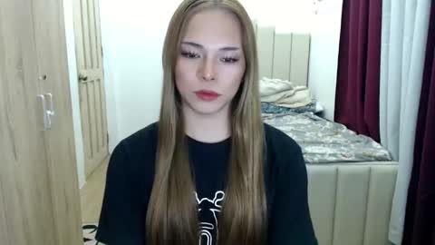 shawny online show from January 6, 1:42 am