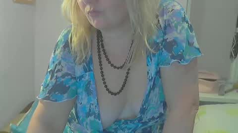queen_jane8 online show from February 21, 7:10 pm