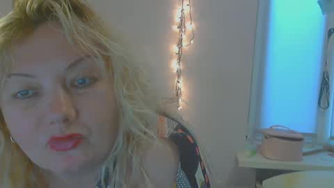 queen_jane8 online show from February 13, 12:00 pm