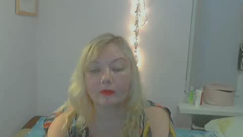 queen_jane8 online show from March 1, 4:00 pm
