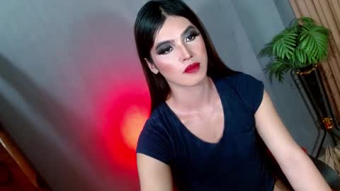 Snapshot of queen_kendalx19 chatting on February 24, 4:27 am Kendal online here from 6am-3pm philippine time online show from February 24, 4:27 am