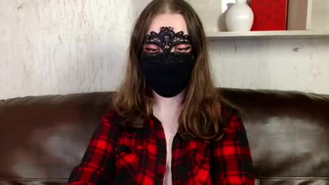 Nora online show from May 8, 10:48 pm