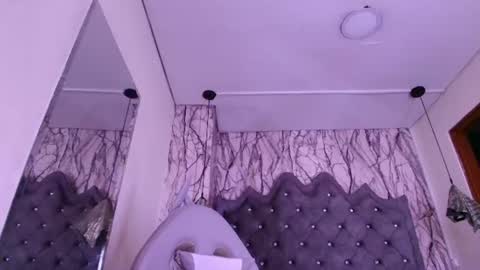 QueenNyx online show from June 18, 2:17 am