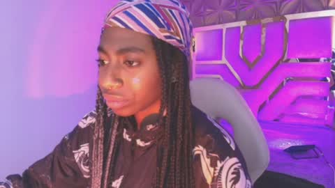   online show from March 31, 12:05 pm