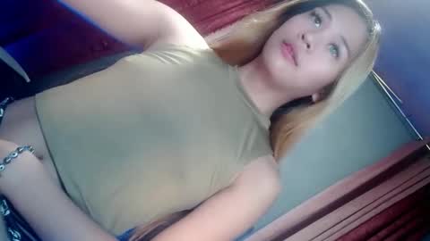 Snapshot of queena10 chatting on September 11, 10:33 pm CALL ME YOUR QUEEN AIVY1 online show from September 11, 10:33 pm