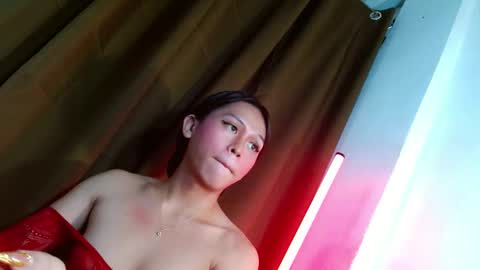 Snapshot of queena10 chatting on March 11, 8:08 am CALL ME YOUR QUEEN AIVY1 online show from March 11, 8:08 am