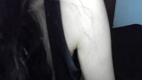 queenbyte_18 online show from March 12, 3:43 am