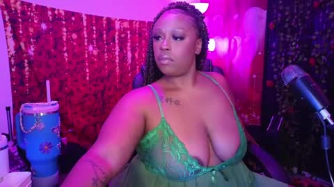 Queen Cherise Roze online show from May 21, 12:50 am