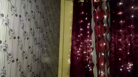 Snapshot of queenfoxylady chatting on February 7, 5:51 pm just call me QUEEN and ill be there online show from February 7, 5:51 pm
