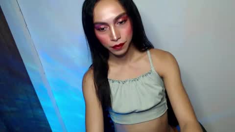Snapshot of queenfoxylady chatting on February 14, 9:53 pm just call me QUEEN and ill be there online show from February 14, 9:53 pm