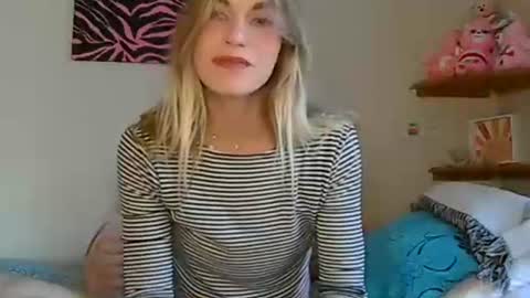 Queen Hazy online show from November 2, 8:31 pm