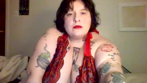 QueenJezabel online show from December 15, 1:35 am