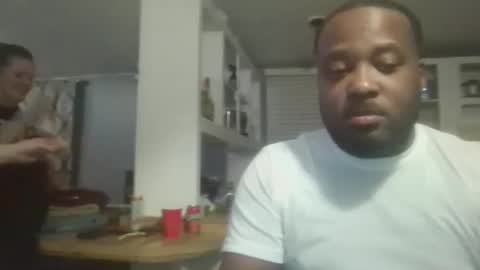 Queen N King Fun Night online show from October 14, 5:32 am