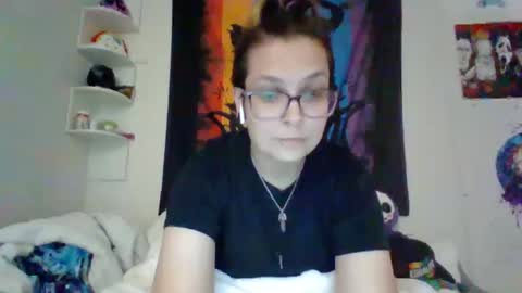 queenkriss97 online show from September 29, 1:59 am