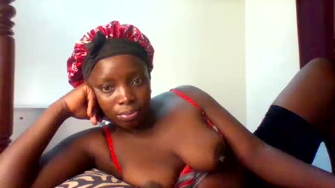 queenmelany online show from December 5, 11:56 pm