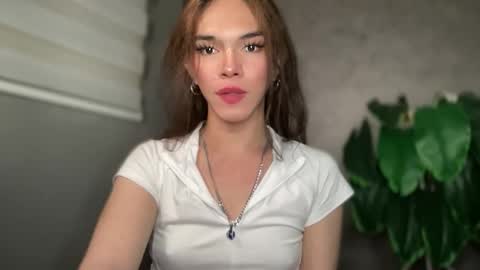 QUEEN online show from January 12, 1:01 am