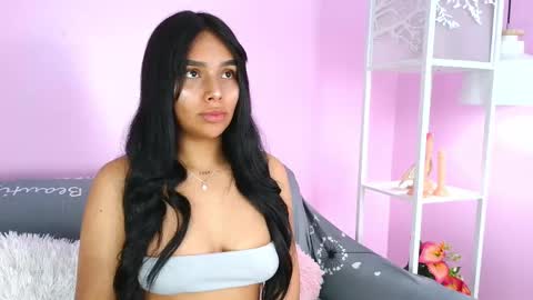 queenofchains online show from October 16, 12:38 pm