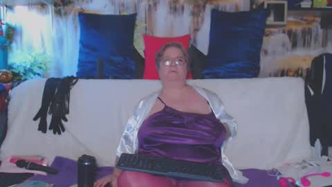 QueenPammy online show from March 11, 8:17 am