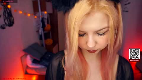 Tate online show from October 13, 4:14 am