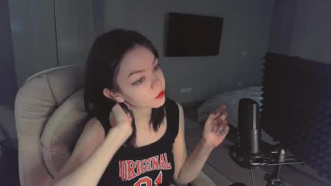 quietluxury online show from April 6, 12:39 pm