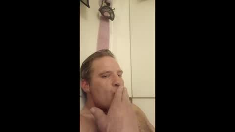 r04233054 online show from March 26, 6:51 am