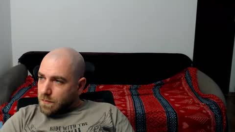 Snapshot of r0bila chatting on October 20, 8:47 pm R0bila online show from October 20, 8:47 pm