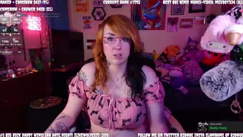 Snapshot of r2dho3 chatting on September 10, 12:11 am Amy Wild online show from September 10, 12:11 am