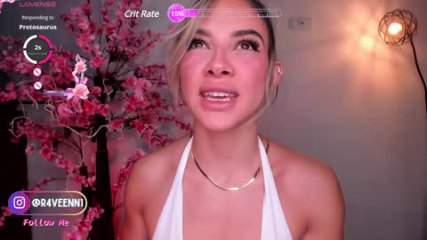 Snapshot of r4veenn chatting on December 20, 3:58 am RACHEL BLAKE online show from December 20, 3:58 am
