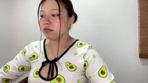 rachel james   online show from December 19, 10:16 pm