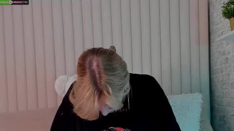 RachelCart online show from November 17, 3:09 am