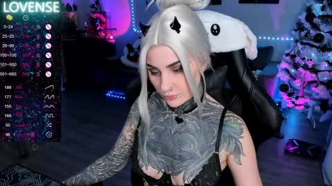  Miko Pleasee help me get 100 likes online show from January 11, 8:10 pm