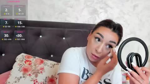 raelledarkstar online show from May 25, 8:53 am
