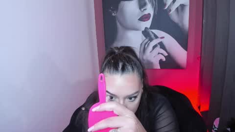 raelledarkstar online show from November 1, 1:54 pm