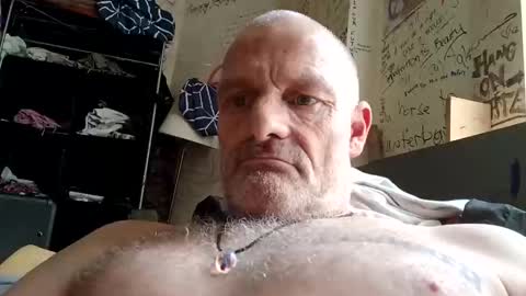 Snapshot of ragingzef69 chatting on February 2, 1:45 am Bigthickdickinvic online show from February 2, 1:45 am