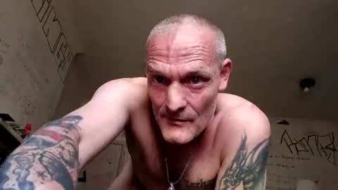 Snapshot of ragingzef69 chatting on January 6, 9:19 am Bigthickdickinvic online show from January 6, 9:19 am
